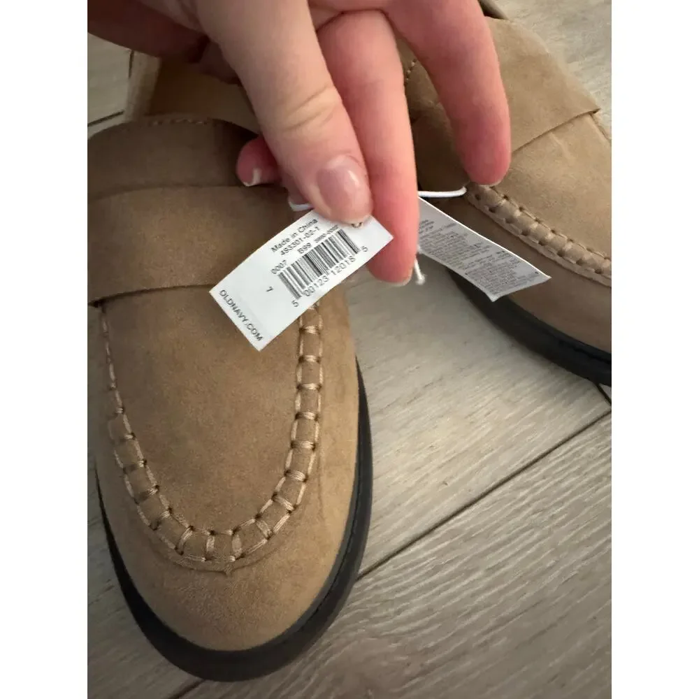 Old Navy Classic Loafer size 7 NWT